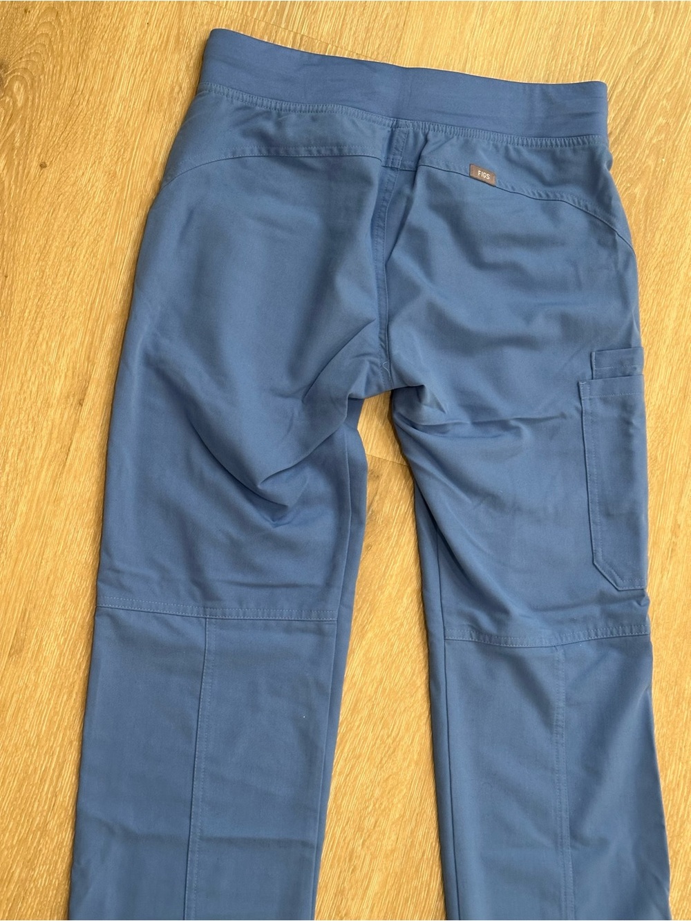 FIGS Scrub Pants - Picture 3 of 10